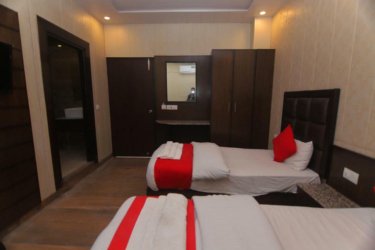 Hotel Sk International Рішикеш Екстер'єр фото